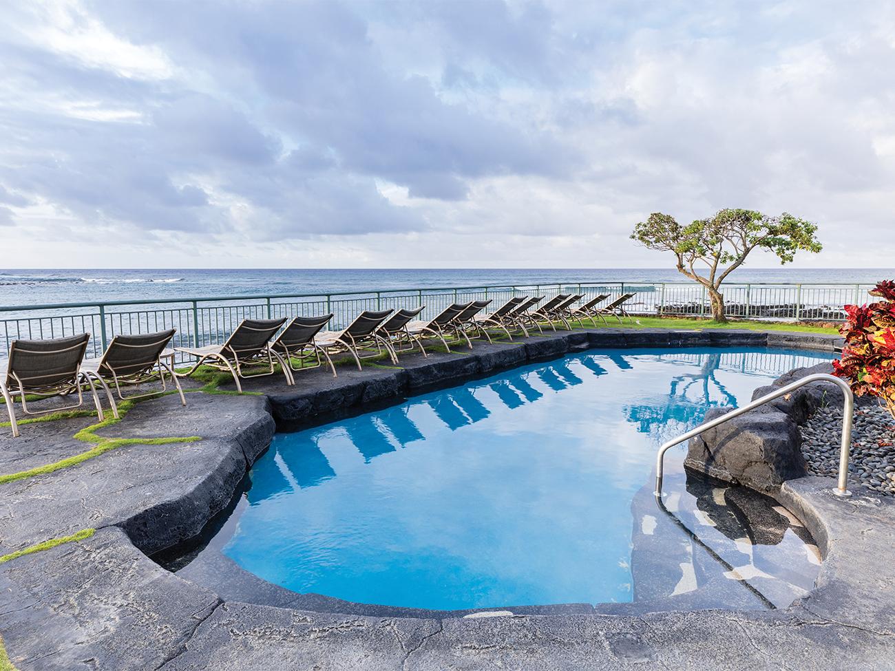 Keiki Outdoor Pool